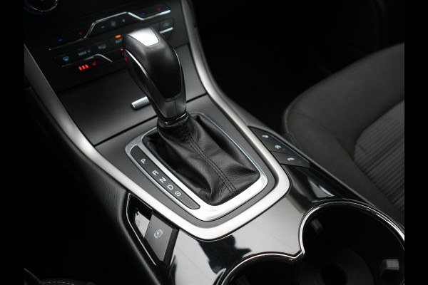 Ford Galaxy 2.0 Titanium Automaat 7 Persoons 241pk | Camera | Apple Carplay | Voorstoelen Verwarmd | Cruise Control | LED Koplampen | Navigatie |
