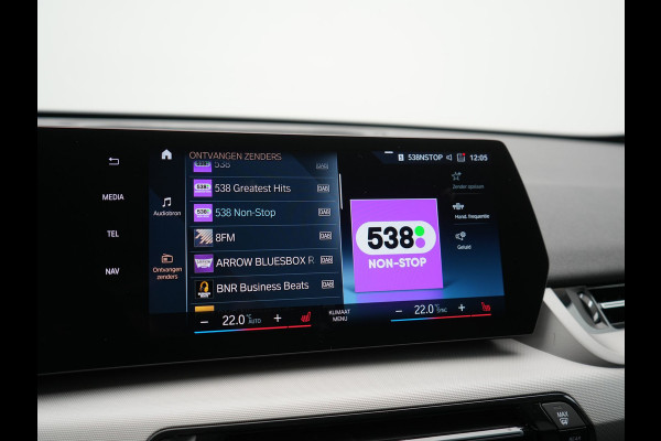 BMW iX1 xDrive30 67 kWh 313pk Dealer O.H. | Adaptief M Onderstel | Camera | Cruise Control | Stoelverwarming | Widescreen Navi | Park Assist | Apple Carplay | Navigatie | DAB | Standkachel |