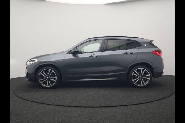 BMW X2 sDrive18i M Sport 140pk Dealer O.H. | Camera | Lederen Sportstoelen Verwarmd | Led Koplampen | Sfeerverlichting | Standkachel | Navigatie | DAB | 19''L.M. |