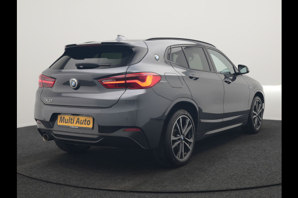 BMW X2 sDrive18i M Sport 140pk Dealer O.H. | Camera | Lederen Sportstoelen Verwarmd | Led Koplampen | Sfeerverlichting | Standkachel | Navigatie | DAB | 19''L.M. |