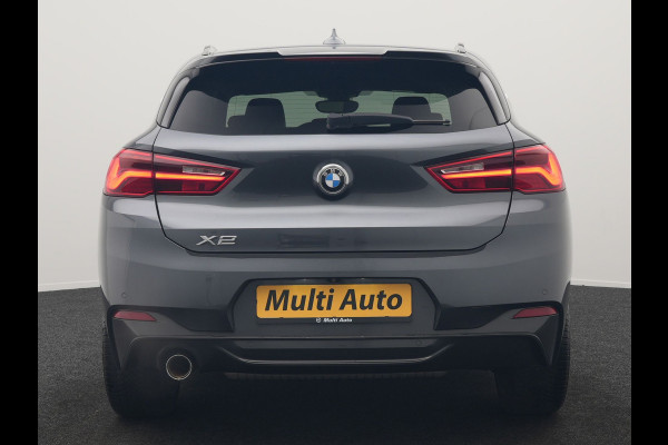 BMW X2 sDrive18i M Sport 140pk Dealer O.H. | Camera | Lederen Sportstoelen Verwarmd | Led Koplampen | Sfeerverlichting | Standkachel | Navigatie | DAB | 19''L.M. |