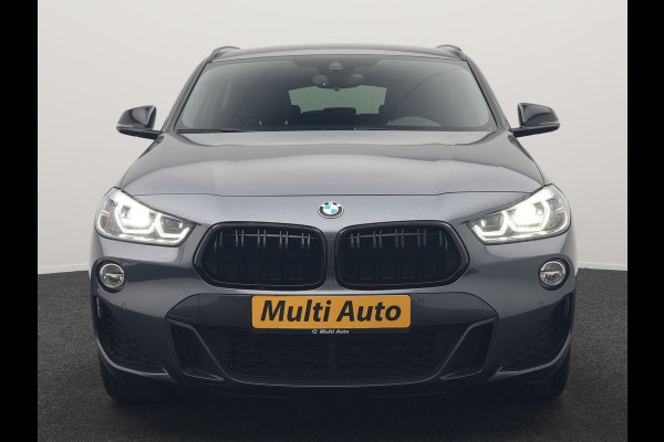 BMW X2 sDrive18i M Sport 140pk Dealer O.H. | Camera | Lederen Sportstoelen Verwarmd | Led Koplampen | Sfeerverlichting | Standkachel | Navigatie | DAB | 19''L.M. |