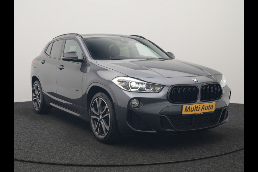 BMW X2 sDrive18i M Sport 140pk Dealer O.H. | Camera | Lederen Sportstoelen Verwarmd | Led Koplampen | Sfeerverlichting | Standkachel | Navigatie | DAB | 19''L.M. |
