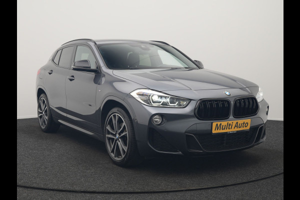 BMW X2 sDrive18i M Sport 140pk Dealer O.H. | Camera | Lederen Sportstoelen Verwarmd | Led Koplampen | Sfeerverlichting | Standkachel | Navigatie | DAB | 19''L.M. |