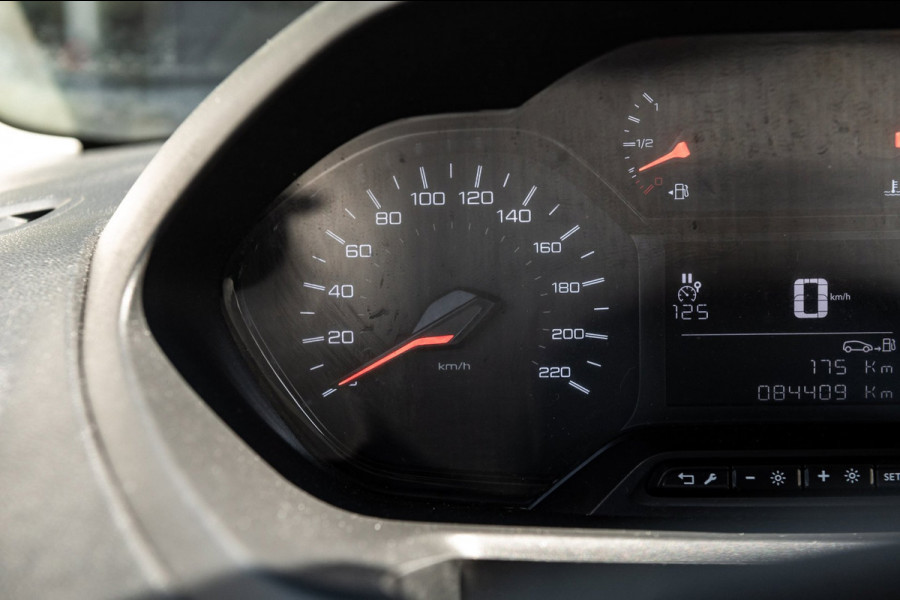 Peugeot Partner 1.2 PureTech Premium Airco I Cruise I Parkeersensoren I Bluetooth I Navigatie I NAP I Benzine