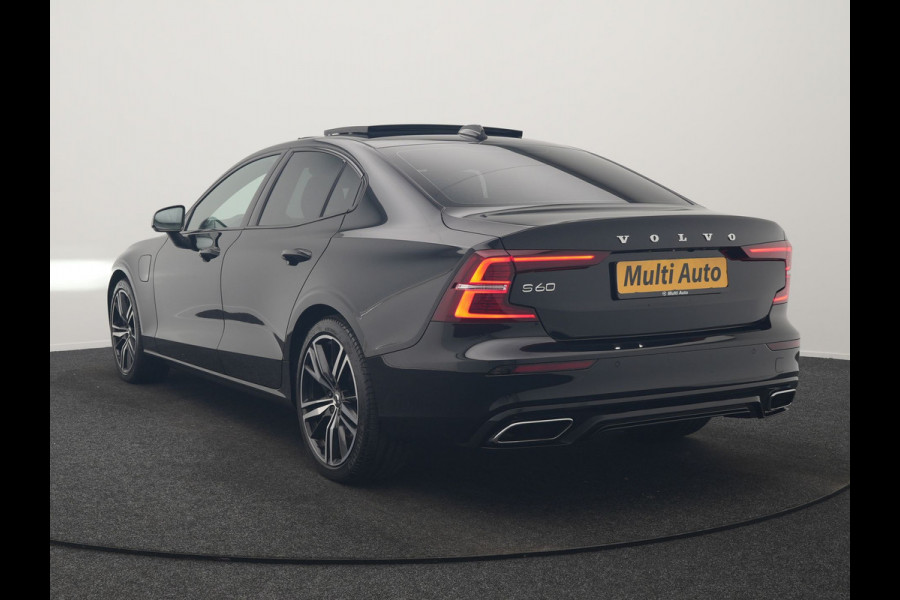 Volvo S60 T8 AWD R Design Polestar Engineerd PHEV 405pk Dealer O.H. | Panodak | Adaptive Cruise | Camera | Harman / Kardon | Lederen Sportstoelen Memory & Verwarmd | Keyless | Stuur Verwarmd | Apple Carplay | Navigatie | DAB | Plug In Hybrid |