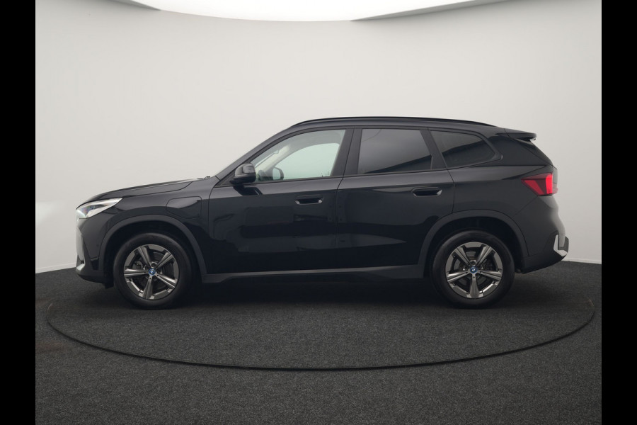 BMW X1 xDrive25e PHEV 245pk Dealer O.H. | Camera | Widescreen Navi | Apple Carplay | Park Assist | LED Koplampen | Cruise Control | Navigatie | DAB | Shadow Line | Plug In Hybrid |