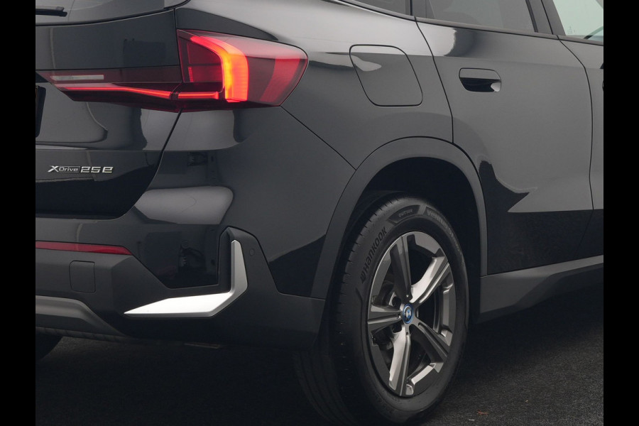 BMW X1 xDrive25e PHEV 245pk Dealer O.H. | Camera | Widescreen Navi | Apple Carplay | Park Assist | LED Koplampen | Cruise Control | Navigatie | DAB | Shadow Line | Plug In Hybrid |