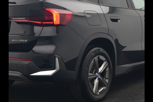 BMW X1 xDrive25e PHEV 245pk Dealer O.H. | Camera | Widescreen Navi | Apple Carplay | Park Assist | LED Koplampen | Cruise Control | Navigatie | DAB | Shadow Line | Plug In Hybrid |