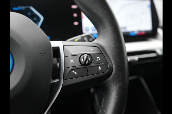 BMW X1 xDrive25e PHEV 245pk Dealer O.H. | Camera | Widescreen Navi | Apple Carplay | Park Assist | LED Koplampen | Cruise Control | Navigatie | DAB | Shadow Line | Plug In Hybrid |