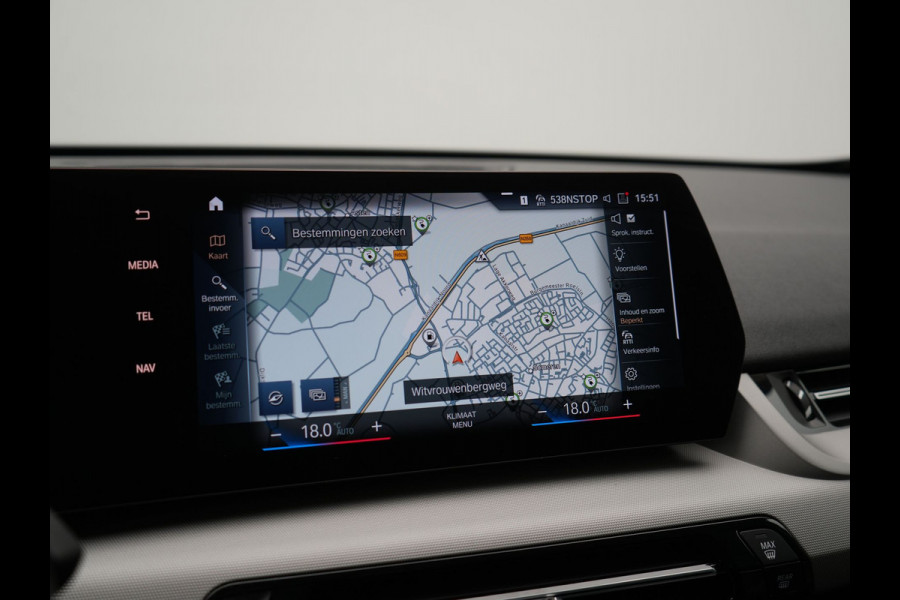 BMW X1 xDrive25e PHEV 245pk Dealer O.H. | Camera | Widescreen Navi | Apple Carplay | Park Assist | LED Koplampen | Cruise Control | Navigatie | DAB | Shadow Line | Plug In Hybrid |