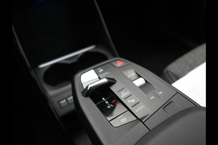 BMW X1 xDrive25e PHEV 245pk Dealer O.H. | Camera | Widescreen Navi | Apple Carplay | Park Assist | LED Koplampen | Cruise Control | Navigatie | DAB | Shadow Line | Plug In Hybrid |