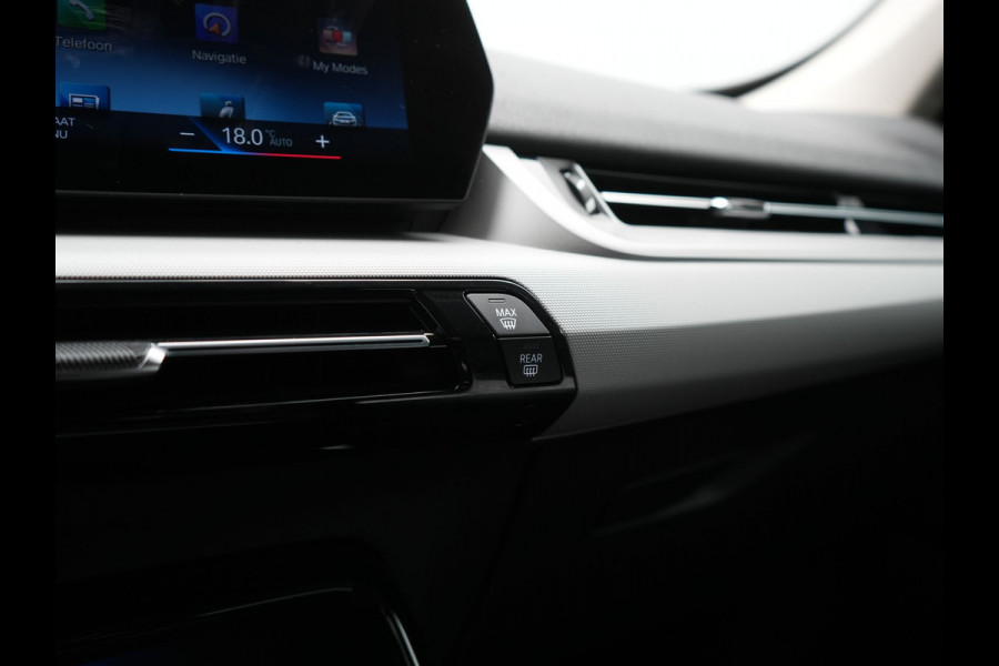BMW X1 xDrive25e PHEV 245pk Dealer O.H. | Camera | Widescreen Navi | Apple Carplay | Park Assist | LED Koplampen | Cruise Control | Navigatie | DAB | Shadow Line | Plug In Hybrid |