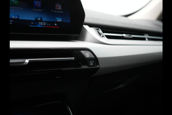 BMW X1 xDrive25e PHEV 245pk Dealer O.H. | Camera | Widescreen Navi | Apple Carplay | Park Assist | LED Koplampen | Cruise Control | Navigatie | DAB | Shadow Line | Plug In Hybrid |
