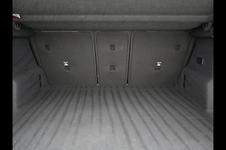 BMW X1 xDrive25e PHEV 245pk Dealer O.H. | Camera | Widescreen Navi | Apple Carplay | Park Assist | LED Koplampen | Cruise Control | Navigatie | DAB | Shadow Line | Plug In Hybrid |