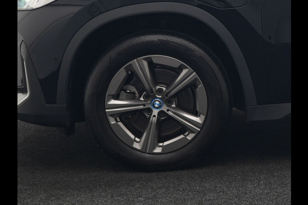 BMW X1 xDrive25e PHEV 245pk Dealer O.H. | Camera | Widescreen Navi | Apple Carplay | Park Assist | LED Koplampen | Cruise Control | Navigatie | DAB | Shadow Line | Plug In Hybrid |