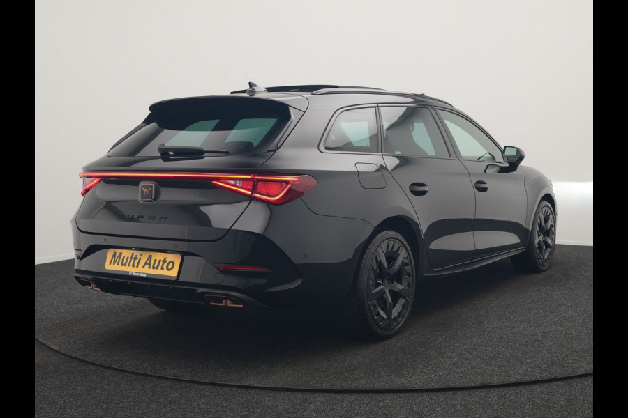 CUPRA Leon Sportstourer 1.4 e-Hybrid VZ Black Edition PHEV 245pk Dealer O.H. | Panodak | Adaptive Cruise | Camera | Lederen Sportstoelen Memory & Verwarmd | Sfeerverlichting | Stuur Verwarmd | Apple Carplay | Keyless | Blis | Navigatie | DAB | Plug In Hybrid |