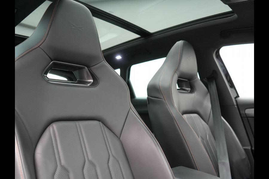 CUPRA Leon Sportstourer 1.4 e-Hybrid VZ Black Edition PHEV 245pk Dealer O.H. | Panodak | Adaptive Cruise | Camera | Lederen Sportstoelen Memory & Verwarmd | Sfeerverlichting | Stuur Verwarmd | Apple Carplay | Keyless | Blis | Navigatie | DAB | Plug In Hybrid |