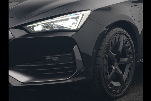 CUPRA Leon Sportstourer 1.4 e-Hybrid VZ Black Edition PHEV 245pk Dealer O.H. | Panodak | Adaptive Cruise | Camera | Lederen Sportstoelen Memory & Verwarmd | Sfeerverlichting | Stuur Verwarmd | Apple Carplay | Keyless | Blis | Navigatie | DAB | Plug In Hybrid |