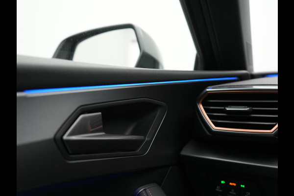 CUPRA Leon Sportstourer 1.4 e-Hybrid VZ Black Edition PHEV 245pk Dealer O.H. | Panodak | Adaptive Cruise | Camera | Lederen Sportstoelen Memory & Verwarmd | Sfeerverlichting | Stuur Verwarmd | Apple Carplay | Keyless | Blis | Navigatie | DAB | Plug In Hybrid |
