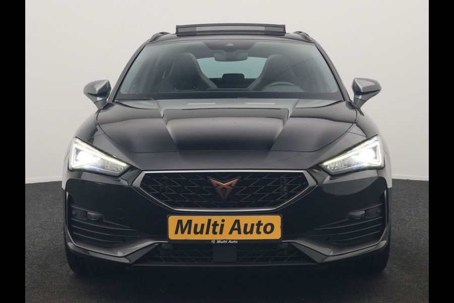 CUPRA Leon Sportstourer 1.4 e-Hybrid VZ Black Edition PHEV 245pk Dealer O.H. | Panodak | Adaptive Cruise | Camera | Lederen Sportstoelen Memory & Verwarmd | Sfeerverlichting | Stuur Verwarmd | Apple Carplay | Keyless | Blis | Navigatie | DAB | Plug In Hybrid |