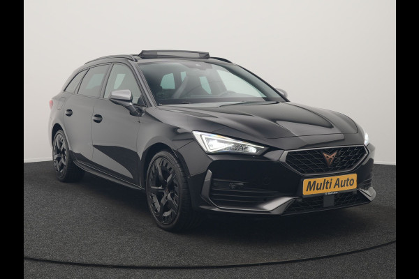 CUPRA Leon Sportstourer 1.4 e-Hybrid VZ Black Edition PHEV 245pk Dealer O.H. | Panodak | Adaptive Cruise | Camera | Lederen Sportstoelen Memory & Verwarmd | Sfeerverlichting | Stuur Verwarmd | Apple Carplay | Keyless | Blis | Navigatie | DAB | Plug In Hybrid |