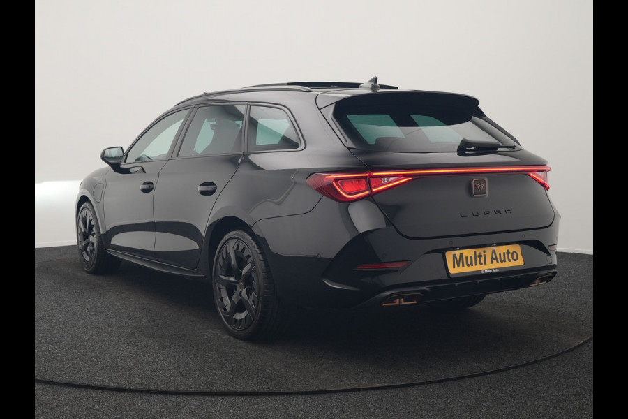 CUPRA Leon Sportstourer 1.4 e-Hybrid VZ Black Edition PHEV 245pk Dealer O.H. | Panodak | Adaptive Cruise | Camera | Lederen Sportstoelen Memory & Verwarmd | Sfeerverlichting | Stuur Verwarmd | Apple Carplay | Keyless | Blis | Navigatie | DAB | Plug In Hybrid |