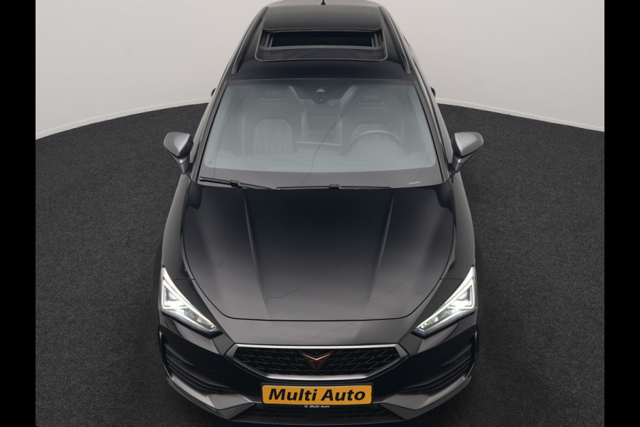 CUPRA Leon Sportstourer 1.4 e-Hybrid VZ Black Edition PHEV 245pk Dealer O.H. | Panodak | Adaptive Cruise | Camera | Lederen Sportstoelen Memory & Verwarmd | Sfeerverlichting | Stuur Verwarmd | Apple Carplay | Keyless | Blis | Navigatie | DAB | Plug In Hybrid |