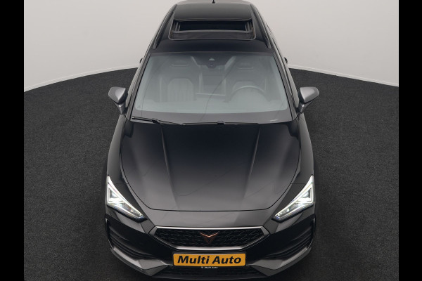 CUPRA Leon Sportstourer 1.4 e-Hybrid VZ Black Edition PHEV 245pk Dealer O.H. | Panodak | Adaptive Cruise | Camera | Lederen Sportstoelen Memory & Verwarmd | Sfeerverlichting | Stuur Verwarmd | Apple Carplay | Keyless | Blis | Navigatie | DAB | Plug In Hybrid |