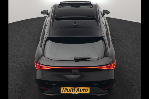 CUPRA Leon Sportstourer 1.4 e-Hybrid VZ Black Edition PHEV 245pk Dealer O.H. | Panodak | Adaptive Cruise | Camera | Lederen Sportstoelen Memory & Verwarmd | Sfeerverlichting | Stuur Verwarmd | Apple Carplay | Keyless | Blis | Navigatie | DAB | Plug In Hybrid |