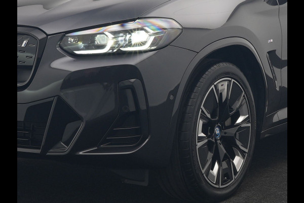 BMW iX3 M Sport High Executive 80 kWh 286pk SOH 95.2% Dealer O.H. | Panodak | Adaptive Cruise | Head Up | 360 Camera | Harman / Kardon | Lederen Sportstoelen Memory & Verwarmd | Keyless | Blis | Stuur Verwarmd | Sfeerverlichting | Apple Carplay | 20"L.M |