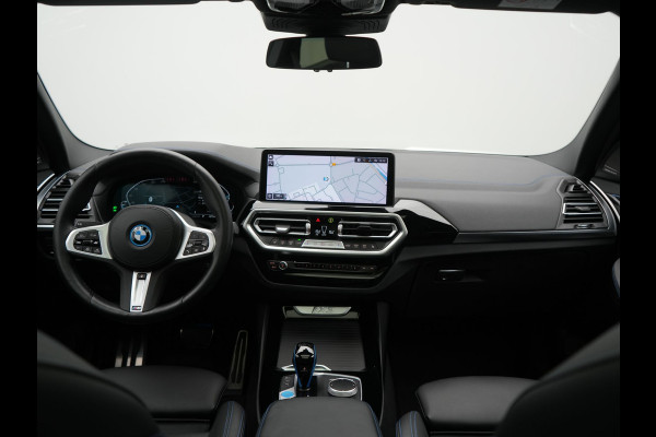 BMW iX3 M Sport High Executive 80 kWh 286pk SOH 95.2% Dealer O.H. | Panodak | Adaptive Cruise | Head Up | 360 Camera | Harman / Kardon | Lederen Sportstoelen Memory & Verwarmd | Keyless | Blis | Stuur Verwarmd | Sfeerverlichting | Apple Carplay | 20"L.M |