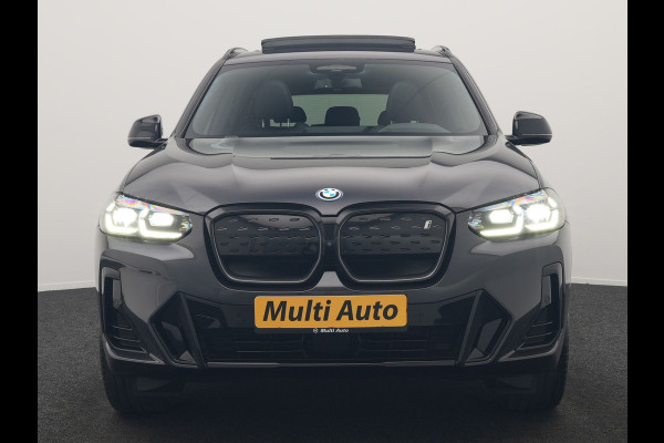 BMW iX3 M Sport High Executive 80 kWh 286pk SOH 95.2% Dealer O.H. | Panodak | Adaptive Cruise | Head Up | 360 Camera | Harman / Kardon | Lederen Sportstoelen Memory & Verwarmd | Keyless | Blis | Stuur Verwarmd | Sfeerverlichting | Apple Carplay | 20"L.M |
