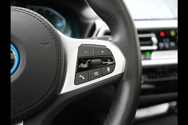 BMW iX3 M Sport High Executive 80 kWh 286pk SOH 95.2% Dealer O.H. | Panodak | Adaptive Cruise | Head Up | 360 Camera | Harman / Kardon | Lederen Sportstoelen Memory & Verwarmd | Keyless | Blis | Stuur Verwarmd | Sfeerverlichting | Apple Carplay | 20"L.M |