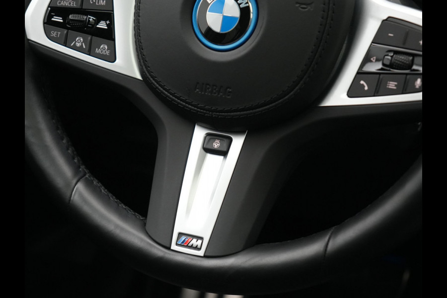 BMW iX3 M Sport High Executive 80 kWh 286pk SOH 95.2% Dealer O.H. | Panodak | Adaptive Cruise | Head Up | 360 Camera | Harman / Kardon | Lederen Sportstoelen Memory & Verwarmd | Keyless | Blis | Stuur Verwarmd | Sfeerverlichting | Apple Carplay | 20"L.M |