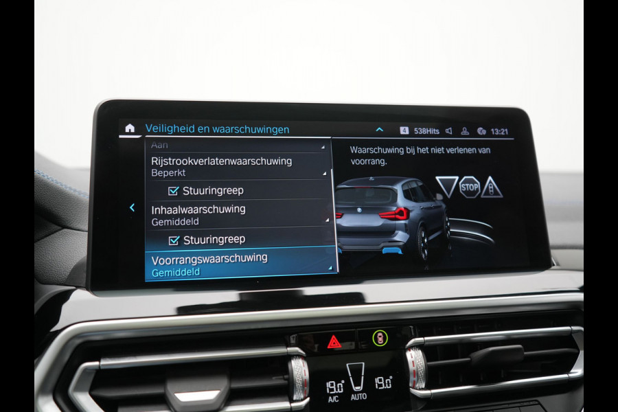 BMW iX3 M Sport High Executive 80 kWh 286pk SOH 95.2% Dealer O.H. | Panodak | Adaptive Cruise | Head Up | 360 Camera | Harman / Kardon | Lederen Sportstoelen Memory & Verwarmd | Keyless | Blis | Stuur Verwarmd | Sfeerverlichting | Apple Carplay | 20"L.M |