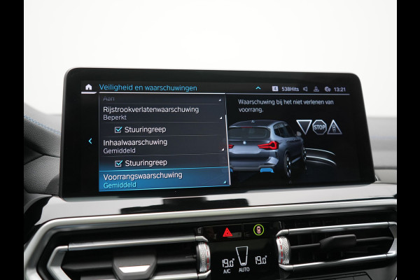 BMW iX3 M Sport High Executive 80 kWh 286pk SOH 95.2% Dealer O.H. | Panodak | Adaptive Cruise | Head Up | 360 Camera | Harman / Kardon | Lederen Sportstoelen Memory & Verwarmd | Keyless | Blis | Stuur Verwarmd | Sfeerverlichting | Apple Carplay | 20"L.M |