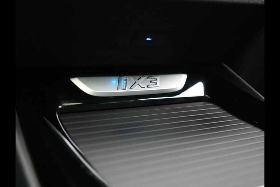 BMW iX3 M Sport High Executive 80 kWh 286pk SOH 95.2% Dealer O.H. | Panodak | Adaptive Cruise | Head Up | 360 Camera | Harman / Kardon | Lederen Sportstoelen Memory & Verwarmd | Keyless | Blis | Stuur Verwarmd | Sfeerverlichting | Apple Carplay | 20"L.M |