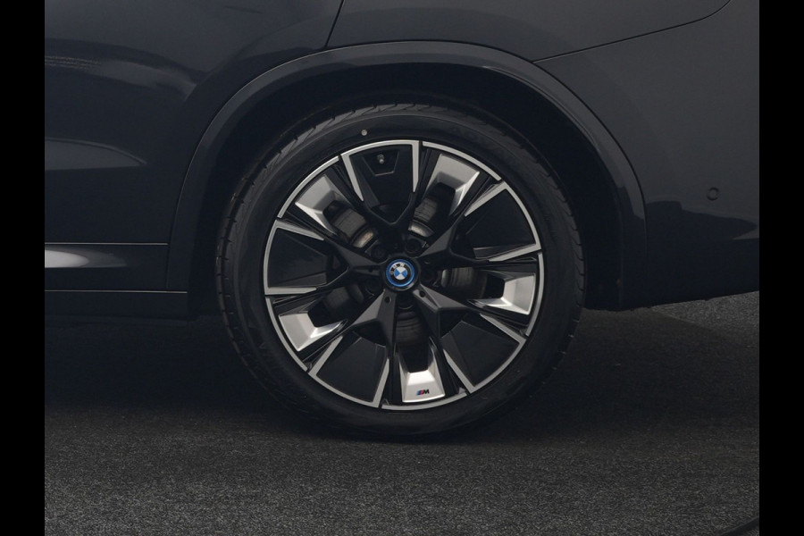 BMW iX3 M Sport High Executive 80 kWh 286pk SOH 95.2% Dealer O.H. | Panodak | Adaptive Cruise | Head Up | 360 Camera | Harman / Kardon | Lederen Sportstoelen Memory & Verwarmd | Keyless | Blis | Stuur Verwarmd | Sfeerverlichting | Apple Carplay | 20"L.M |