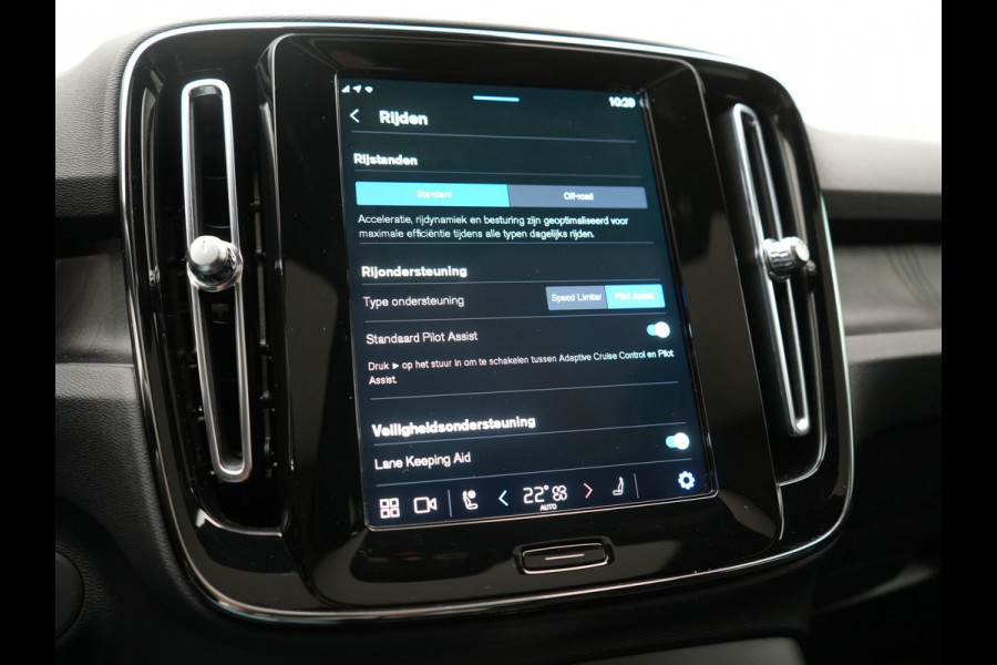 Volvo C40 Recharge Twin Plus 78 kWh 408pk Dealer O.H. | Panodak | Adaptive Cruise | Camera | Alcantara Sportstoelen Verwarmd | Google Assistent | Keyless | Blis | Stuur Verwarmd | Warmtepomp | Apple Carplay | DAB | 19"L.M |