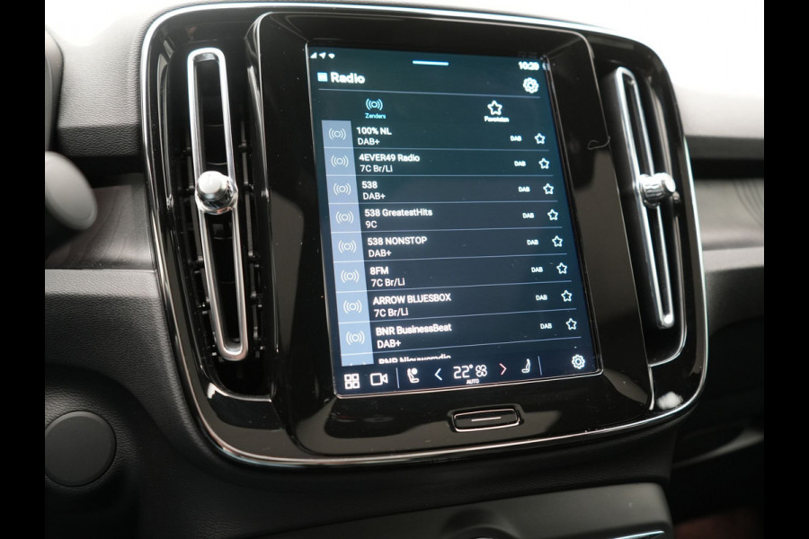 Volvo C40 Recharge Twin Plus 78 kWh 408pk Dealer O.H. | Panodak | Adaptive Cruise | Camera | Alcantara Sportstoelen Verwarmd | Google Assistent | Keyless | Blis | Stuur Verwarmd | Warmtepomp | Apple Carplay | DAB | 19"L.M |