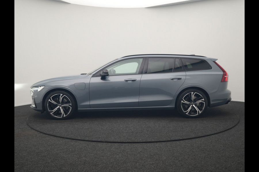 Volvo V60 T6 AWD Plus Dark LONG RANGE PHEV 350pk Dealer O.H. | Adaptive Cruise | Camera | Harman / Kardon | Lederen Sportstoelen Memory & Verwarmd | Keyless | Blis | Stuur Verwarmd | Google Assistent | Apple Carplay | Plug In Hybrid |