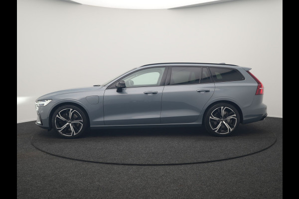 Volvo V60 T6 AWD Plus Dark LONG RANGE PHEV 350pk Dealer O.H. | Adaptive Cruise | Camera | Harman / Kardon | Lederen Sportstoelen Memory & Verwarmd | Keyless | Blis | Stuur Verwarmd | Google Assistent | Apple Carplay | Plug In Hybrid |