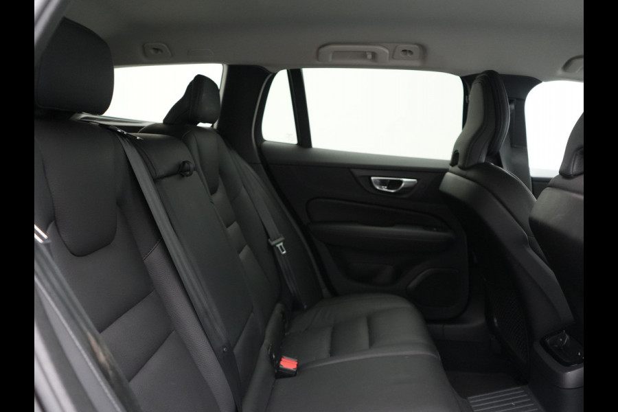 Volvo V60 T6 AWD Plus Dark LONG RANGE PHEV 350pk Dealer O.H. | Adaptive Cruise | Camera | Harman / Kardon | Lederen Sportstoelen Memory & Verwarmd | Keyless | Blis | Stuur Verwarmd | Google Assistent | Apple Carplay | Plug In Hybrid |