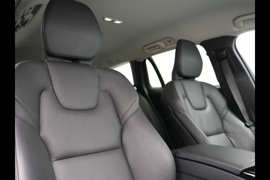Volvo V60 T6 AWD Plus Dark LONG RANGE PHEV 350pk Dealer O.H. | Adaptive Cruise | Camera | Harman / Kardon | Lederen Sportstoelen Memory & Verwarmd | Keyless | Blis | Stuur Verwarmd | Google Assistent | Apple Carplay | Plug In Hybrid |