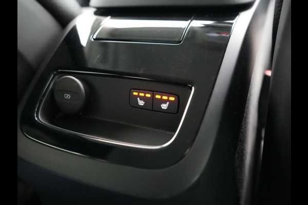 Volvo V60 T6 AWD Plus Dark LONG RANGE PHEV 350pk Dealer O.H. | Adaptive Cruise | Camera | Harman / Kardon | Lederen Sportstoelen Memory & Verwarmd | Keyless | Blis | Stuur Verwarmd | Google Assistent | Apple Carplay | Plug In Hybrid |