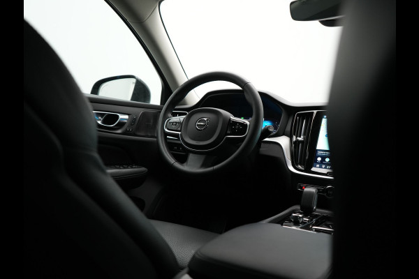 Volvo V60 T6 AWD Plus Dark LONG RANGE PHEV 350pk Dealer O.H. | Adaptive Cruise | Camera | Harman / Kardon | Lederen Sportstoelen Memory & Verwarmd | Keyless | Blis | Stuur Verwarmd | Google Assistent | Apple Carplay | Plug In Hybrid |