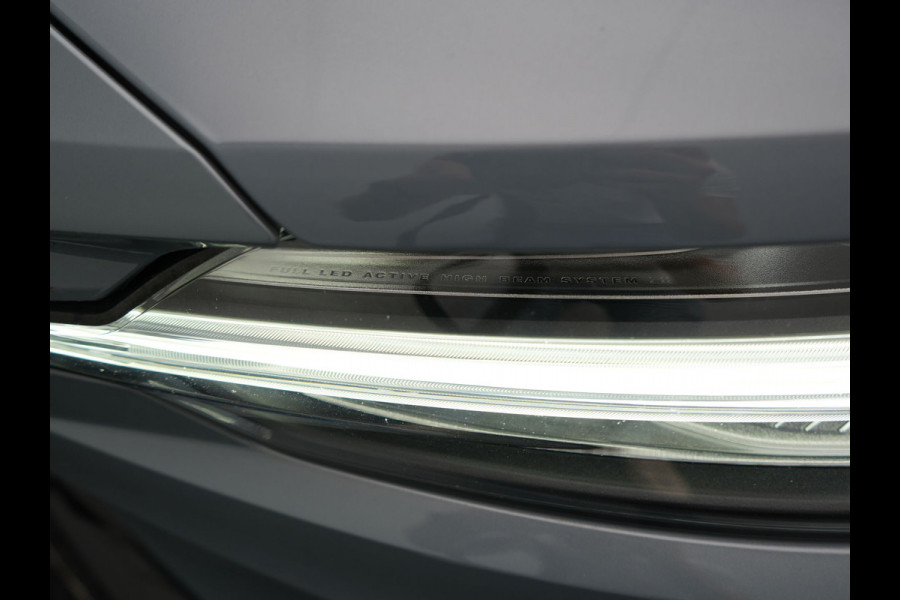 Volvo V60 T6 AWD Plus Dark LONG RANGE PHEV 350pk Dealer O.H. | Adaptive Cruise | Camera | Harman / Kardon | Lederen Sportstoelen Memory & Verwarmd | Keyless | Blis | Stuur Verwarmd | Google Assistent | Apple Carplay | Plug In Hybrid |