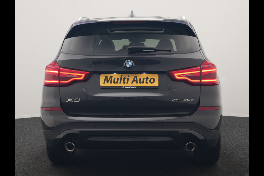BMW X3 xDrive30e Advantage PHEV 293pk Dealer O.H. | Panodak | Adaptive Cruise | Camera | Harman / Kardon | Sportstoelen Verwarmd | Sfeerverlichting | Blis | Apple Carplay | Navigatie | DAB | Plug In Hybrid |