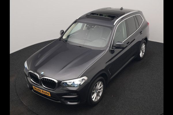 BMW X3 xDrive30e Advantage PHEV 293pk Dealer O.H. | Panodak | Adaptive Cruise | Camera | Harman / Kardon | Sportstoelen Verwarmd | Sfeerverlichting | Blis | Apple Carplay | Navigatie | DAB | Plug In Hybrid |
